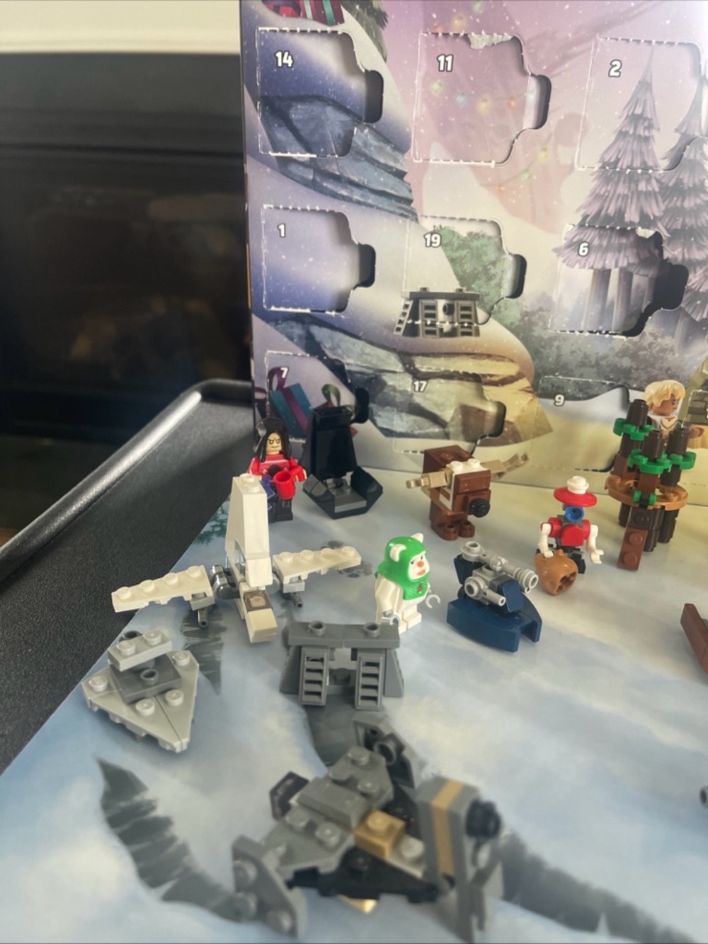 LEGO Star Wars: Advent Calendar 2023 (75366) Pre Owned Appears Complete W/Box - Picture 9 of 14